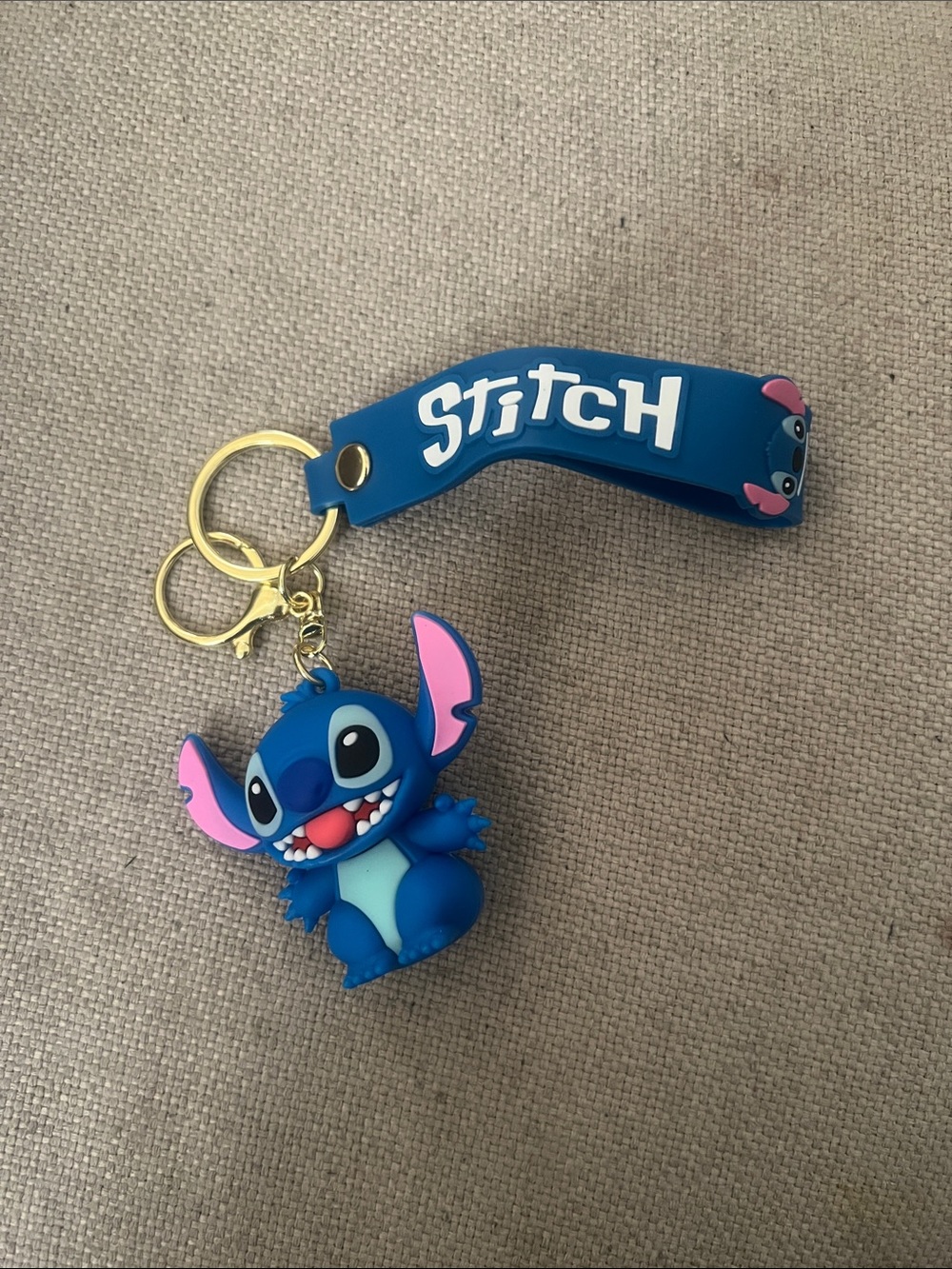 Stitch Silicone Keychain Toy - Blue & Pink Character Accessory
